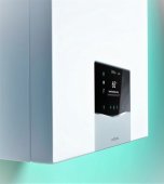 Centrala termica Vaillant ecoTEC Plus VUW 26CS/1-5, 21 kW, kit evacuare inclus